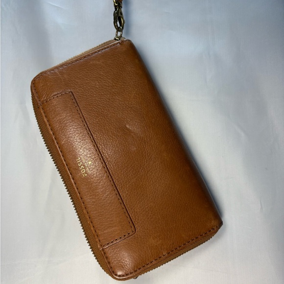 Fossil Tan Leather Wristlet Wallet - Picture 11 of 16